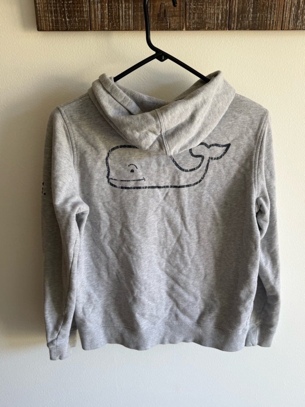 Vineyard Vines Gray Whale Graphic Hoodie - kids Sweater